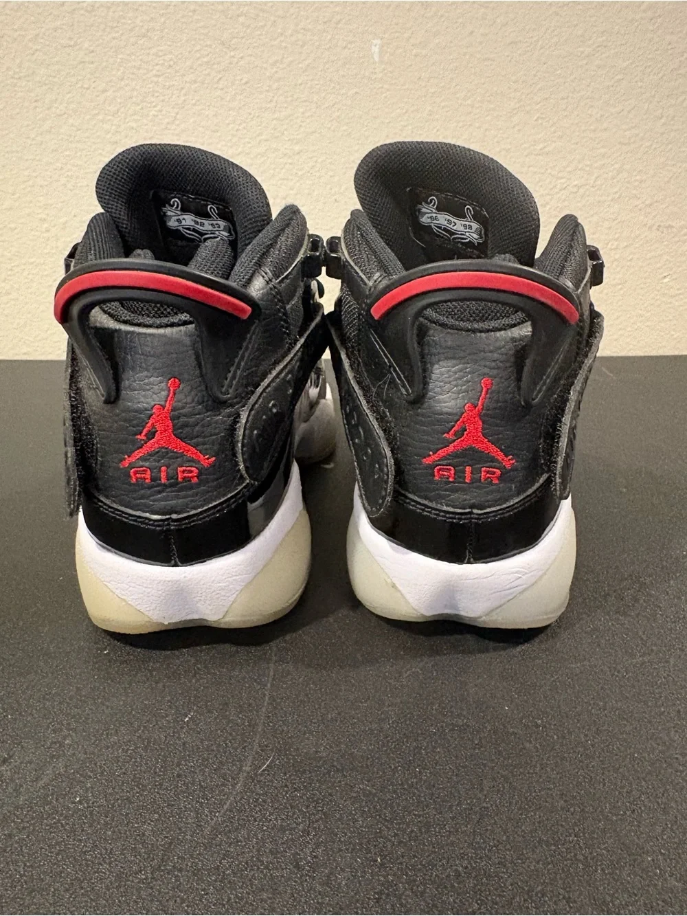Nike Boys Air Jordan 6 Rings 323419-064 Black Basketball Shoes Sneakers Sz 4.5 Y - Picture 6 of 9